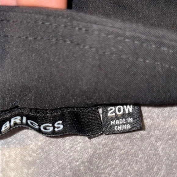 Women’s  Black Bermuda Shorts - Picture 3 of 11